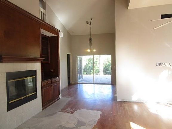 3rd image of 1950 Georgia Cir N