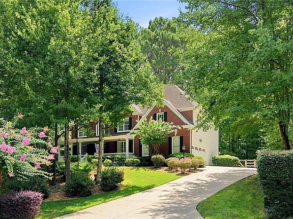2nd image of 1107 Lady Slipper Way