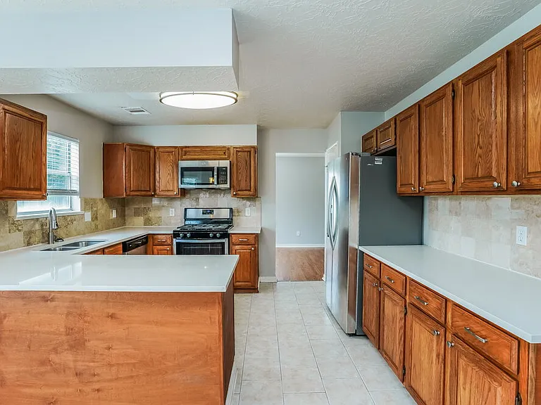 8310 Woodland Willows Dr — Photo 8