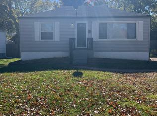 7820 Utica Dr, Saint Louis, MO 63133