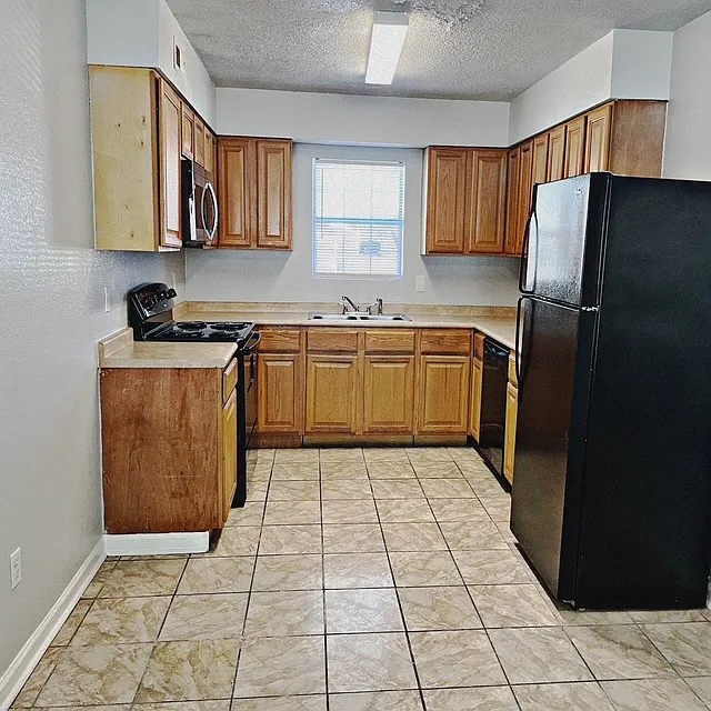 Spencer Trace Apartments — Photo 4