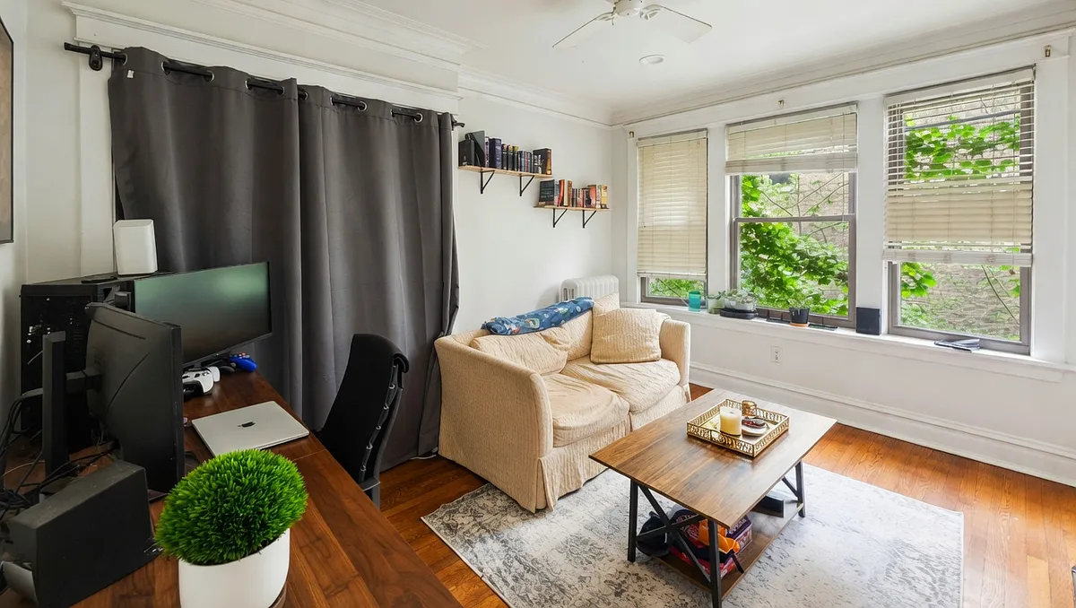 Building Photo - 3117 N Orchard St #2E