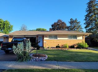551 Berkshire Ln, Des Plaines, IL