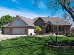 6918 SW 43rd St, Topeka, KS 66610