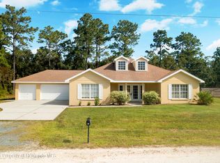 11077 Sage Thrasher Ave, Weeki Wachee, FL 34614