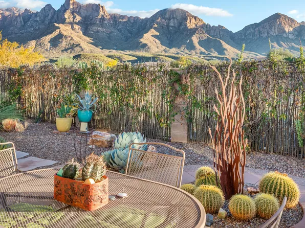 1744 E Ganymede Dr, Tucson, AZ 85737