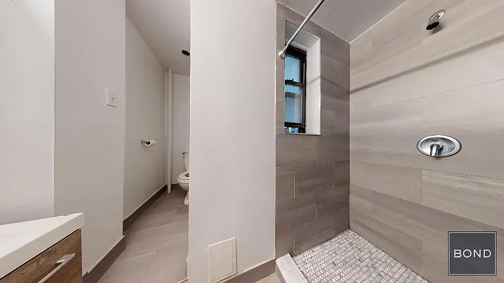 Rented by Bond New York | media 22