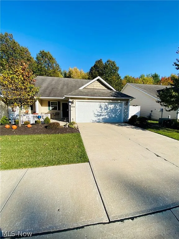 7555 Willow Woods Dr #28B photo 1