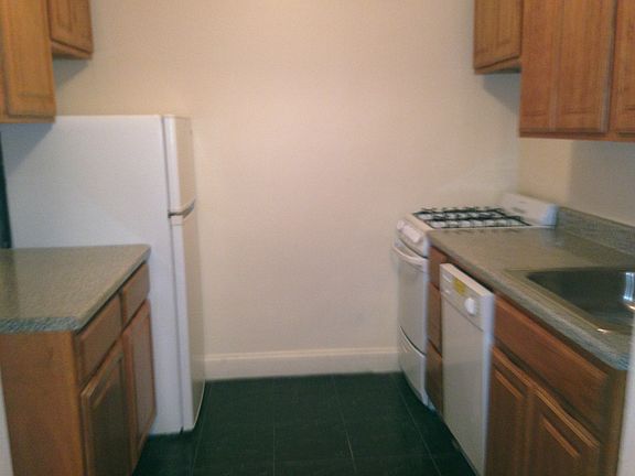 3rd image of 8950 56th Ave