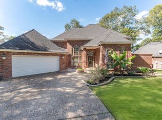 208 Springs Edge Dr, Montgomery, TX 77356