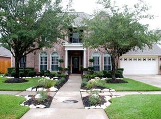 8330 Castle Pond Ct, Houston, TX 77095