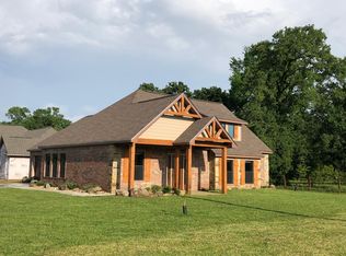 102 Elkhorn Dr, Lufkin, TX 75904