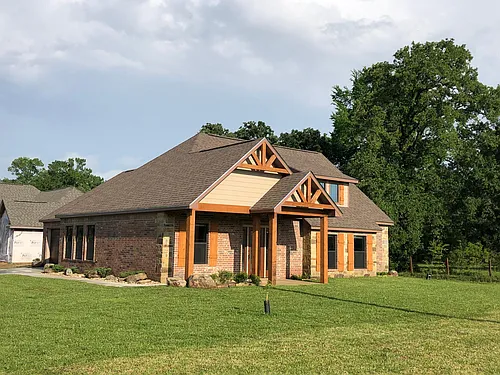 102 Elkhorn Dr Photo 1