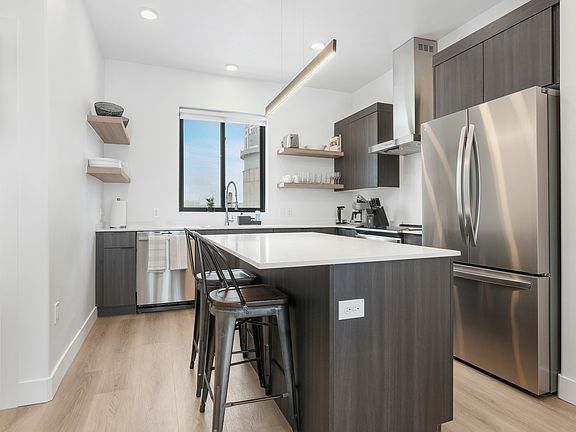3rd image of 86 W Iko Ave Unit U325