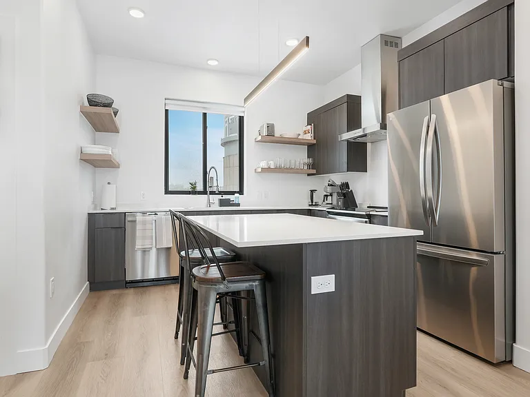 86 W Iko Ave #U325 — Photo 3