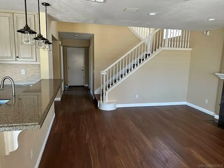2552 Valley Waters Ct — Photo 13