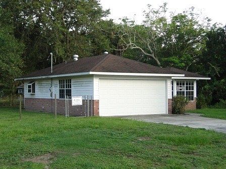 4th image of 9210 SE 62nd Dr