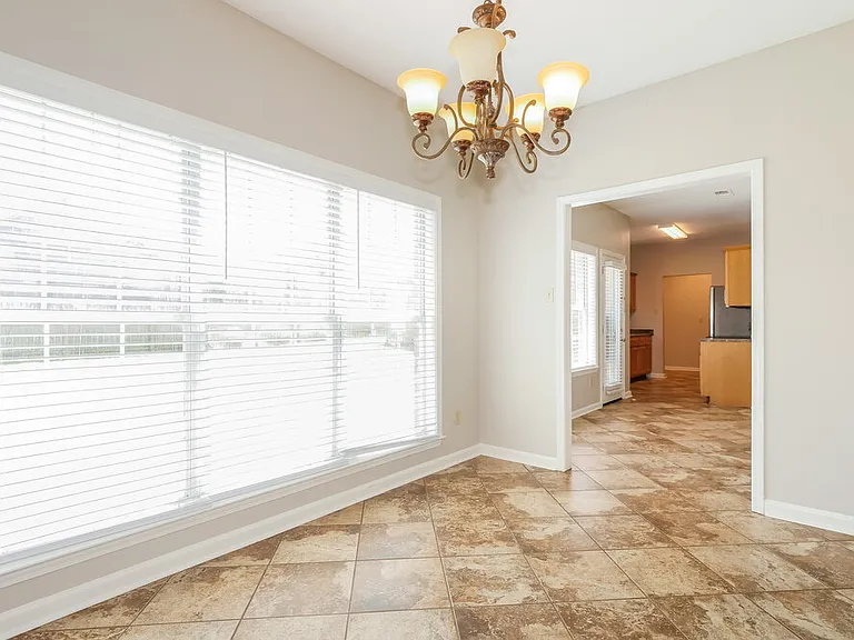 15 Austin Cir — Photo 7