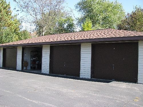 2nd image of 511 Alan Dr APT 4