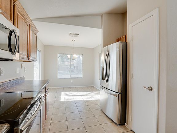 4th image of 3211 W Allens Peak Dr