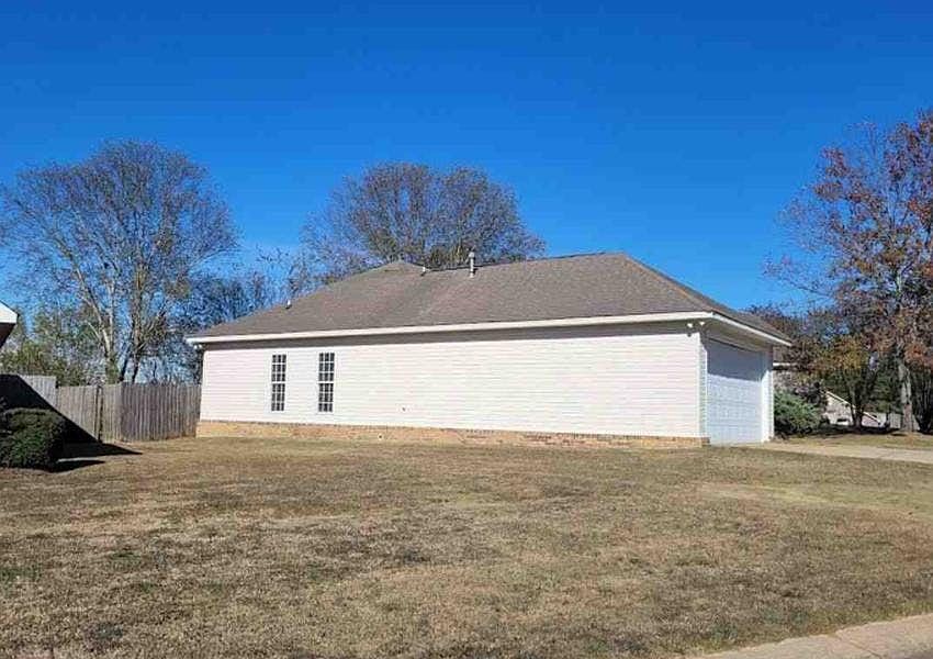 2nd image of 11671 River Point Dr