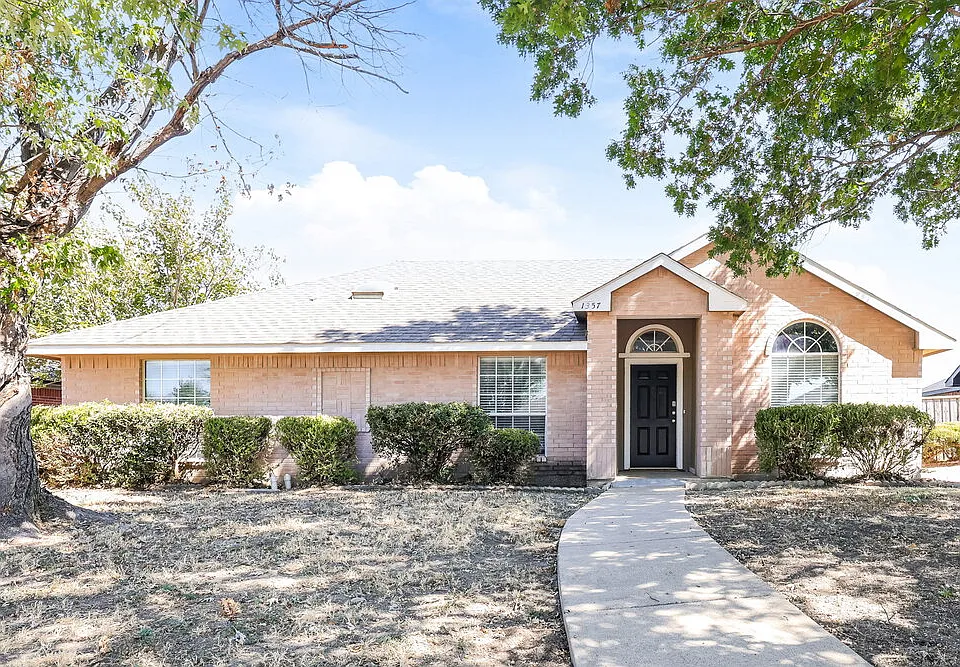 1357 Meadow Creek Dr