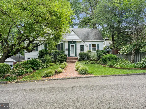 1811 N Wakefield St, Arlington, VA 22207