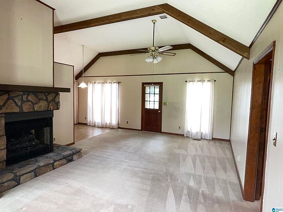 5th image of 618 Greenwood Cir