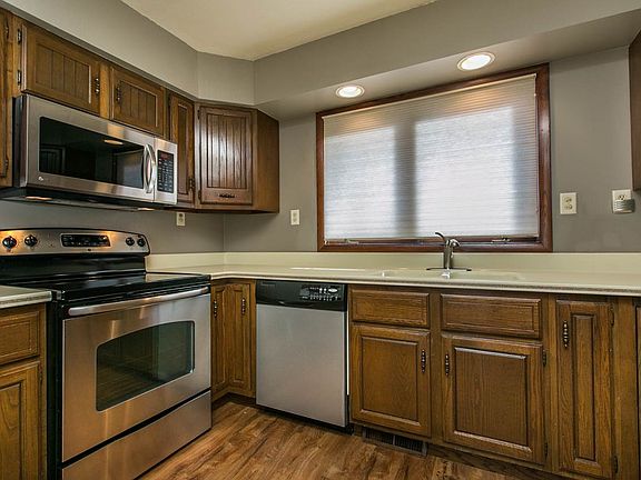 3rd image of 2873 Wildwood Dr