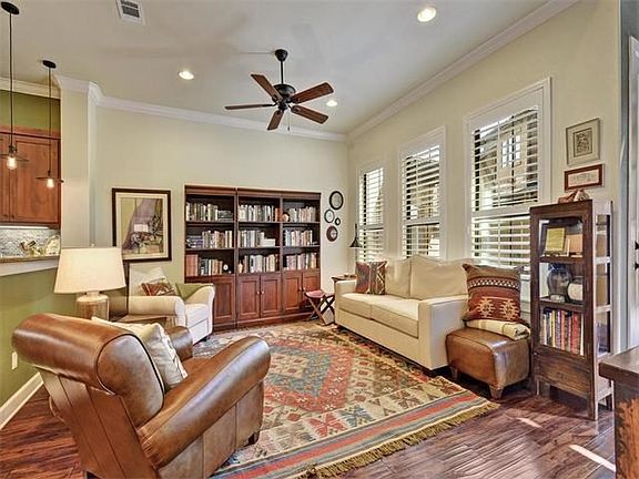 4th image of 6533 E Hill Dr APT 20