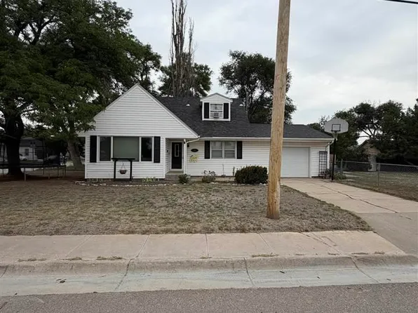 502 E 12th St, Bridgeport, NE 69336