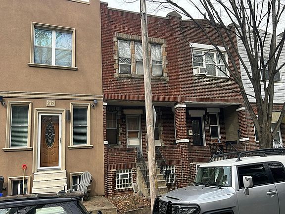 2nd image of 2826 S Alder St