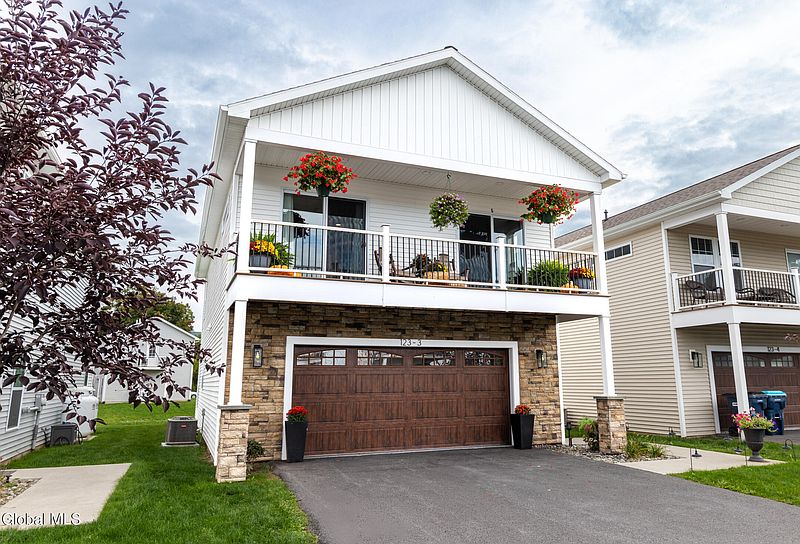 2nd image of 123 Marjorie Lane UNIT 3