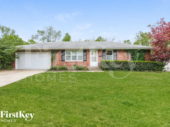 415 SW Stratford Rd, Lees Summit, MO 64081