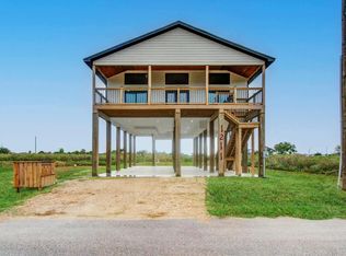 1211 Canal W, Crystal Beach, TX 77650
