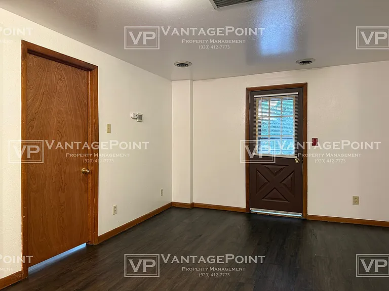 417 Dousman St #7 — Photo 6