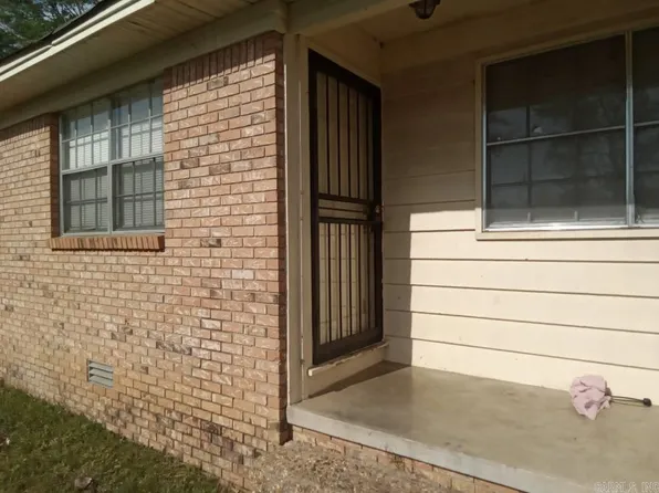 619-621 Newcastle Dr, Sherwood, AR 72120