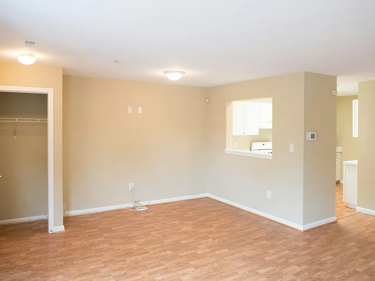 173 Royalty Cir — Photo 21