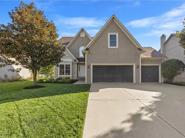 16277 S Chester St, Olathe, KS 66062