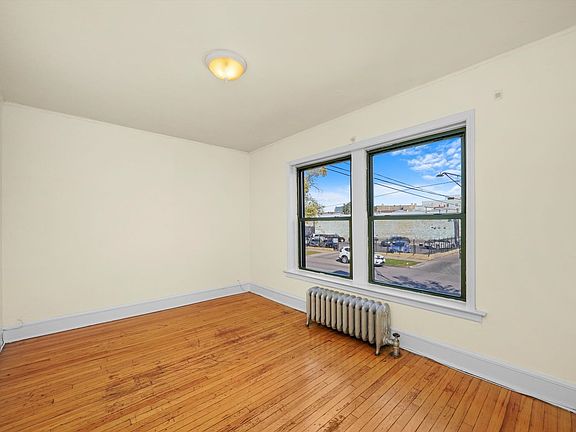 4th image of 2330-38 N Spaulding Ave #2338-1B