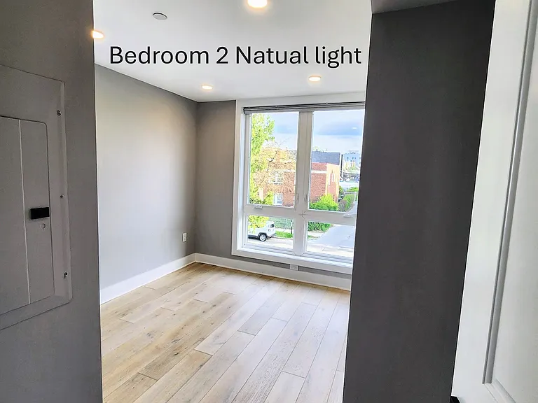 1915 H St NE #3 — Photo 2