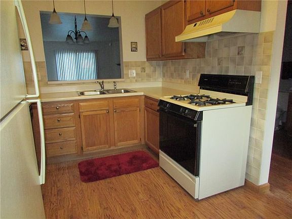4th image of 1733 W 45th St #I-4