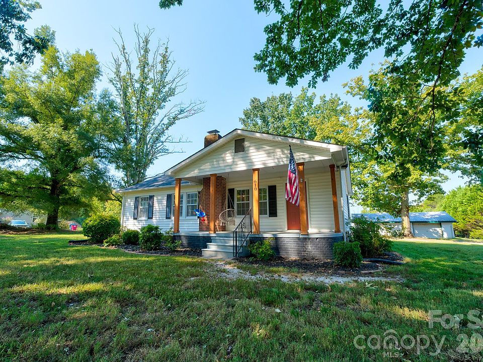 1st image of 610 Helton Rd