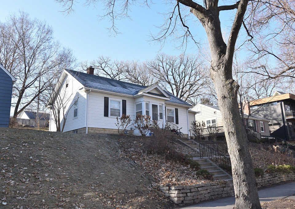 1st image of 4324 Ewing Ave S