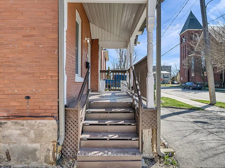 65 Moore St — Photo 5