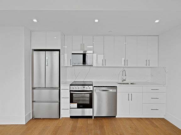 5th image of 14-27 28th Ave #204