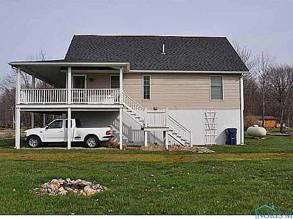 3rd image of 380 Burgundy Blvd