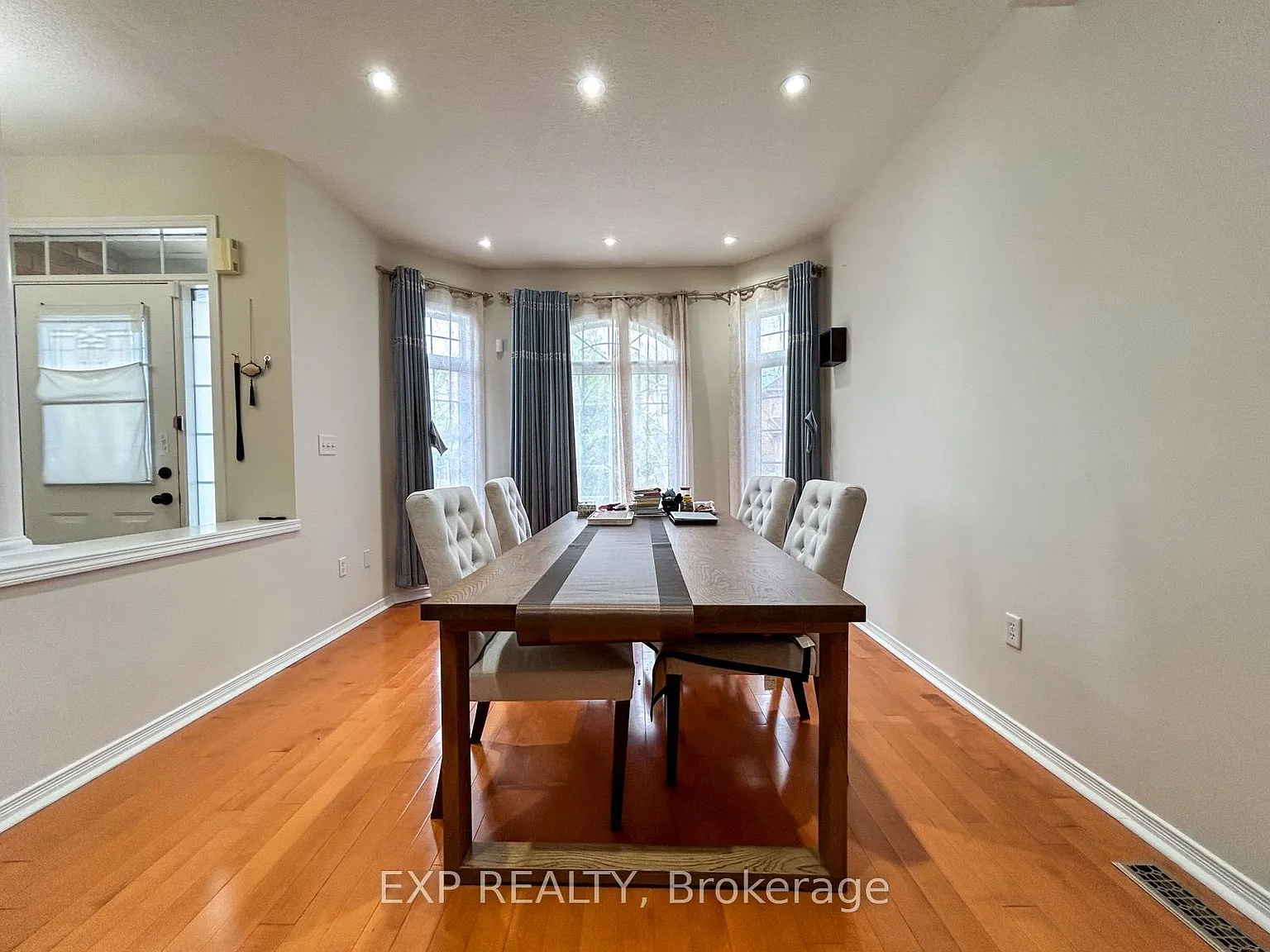 4 bed, $3,800 — Photo 3
