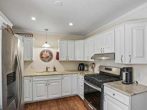 4th image of 4901 Ash Dr