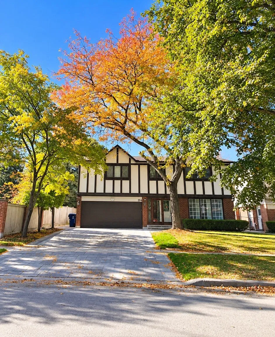 4 bed, $5,500 — Photo 1